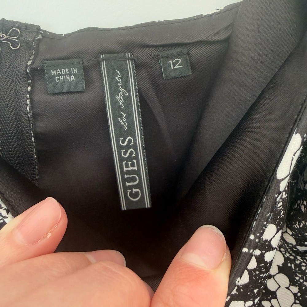 NWOT GUESS Black & White Lace Bodycon Dress 🔥 Sculpting Panel Mini - Picture 5 of 8